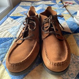 Sperry authentic original relaxed chukka boot. Size 10.5
